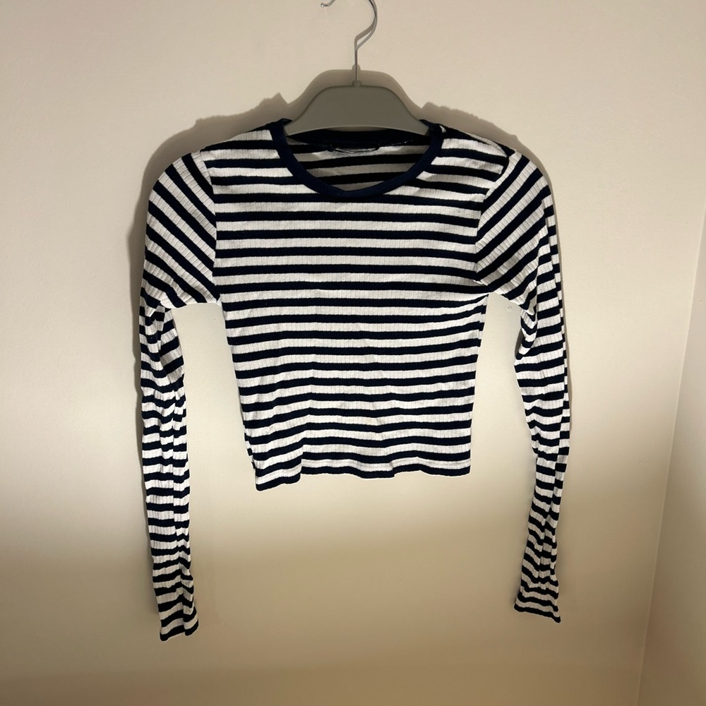 Brandy Melville ribbed, crop long sleeve striped top